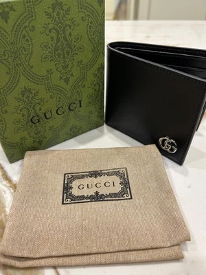 Cartera Gucci Plegable Cuero Negro Marmont Plata Logo GG Foto 1 de 4