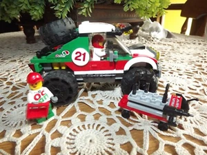 LEGO City 4 x 4 Off Roader (60115) Vehículo y mini figuras sin completo - Imagen 1 de 4