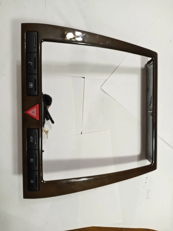 AUDI A8 D2 STEREO SURROUND DASH TRIM WITH SWITCHES 1998-2002 A1636-1 Foto 1 de 4