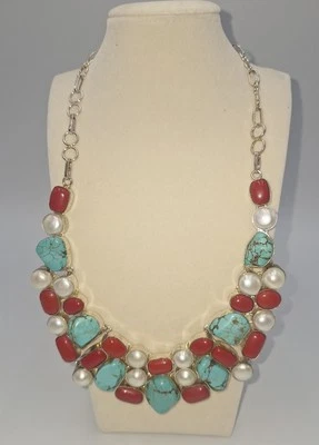 Collar con racimo de piedras preciosas de turquesa natural, coral y perlas declaración occidental  Foto 1 de 4