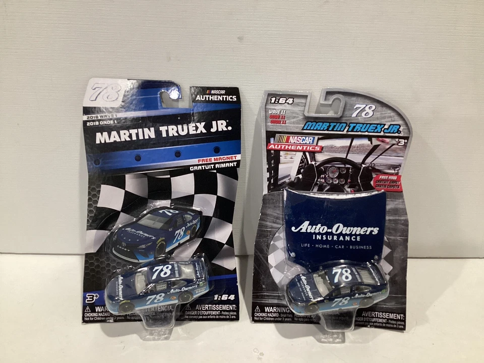 Lote de 2 1/64 NASCAR Authentics #78 Martin TruexJr Auto Owners Ins 2016/18 Camry Foto 1 de 1
