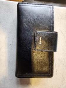 FOSSIL BLACK WALLET WITH ZIPPER AND RFID BLOCKING NEW WITH TAGS - Picture 1 of 3