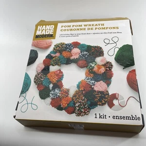 Kit de corona de pompones moderno hecho a mano - Imagen 1 de 9