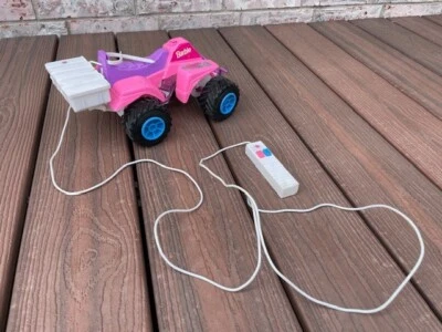 Barbie Sparkle Beach 1996 Sun Rider ATV controlado por cable por RadioShack/Tandy Corp Foto 1 de 3