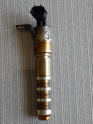 GMC ACADIA 2007-2012 3,6 L válvula variable sincronización solenoide OEM # 12615613 Foto 1 de 4