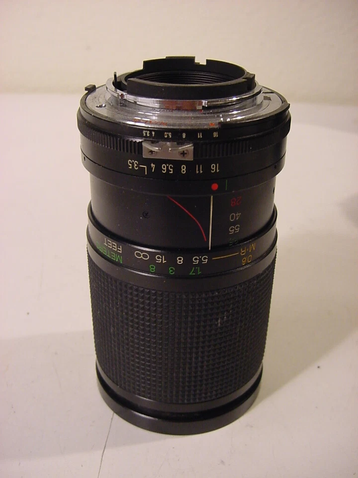VIVITAR 28-85MM 1:3.5-4.5 MC MACRO FOCUSING ZOOM - Image 1 of 3