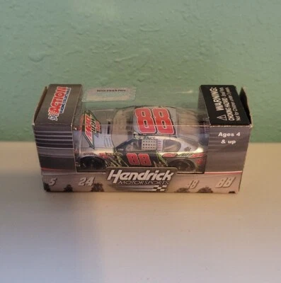 Chevy Impala 2012 diecast NASCAR 1:64 Diet Mountain Dew Dale Earnhardt Jr. #88 Diet Mountain Dew Foto 1 de 4