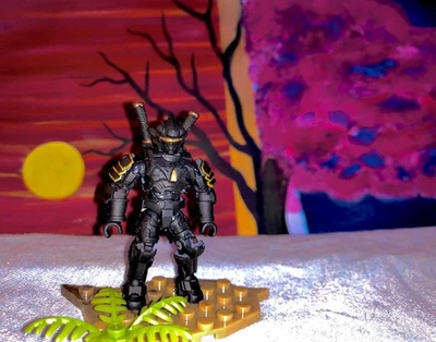 Halo Mega Construx Custom Spartan Hayabusa Figure  - Image 1 of 4