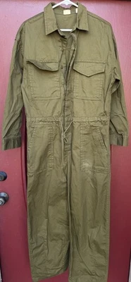 Mono Levi’s verde oliva manga larga pequeño holgado con botones para mujer Foto 1 de 4