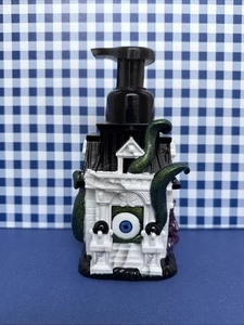 Bath Body Works ~ Brand New ~ HAUNTED HOUSE ~ Soap Dispenser ~ HALLOWEEN 2024 - Picture 1 of 5