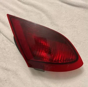 Pontiac Sunfire Coupe 2003 2004 2005 Drivers Left Tail Light - Picture 1 of 2