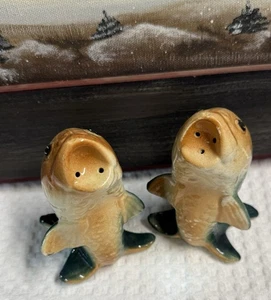 VINTAGE FISH SALT & PEPPER SHAKERS JAPAN - Picture 1 of 6