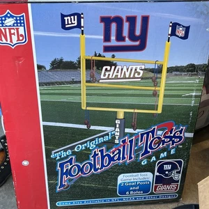 NFL Nueva York Gigantes de Nueva York Fútbol Lanzamiento Juego Escalera Lanzamiento Trasero Nuevo De Colección - Imagen 1 de 4