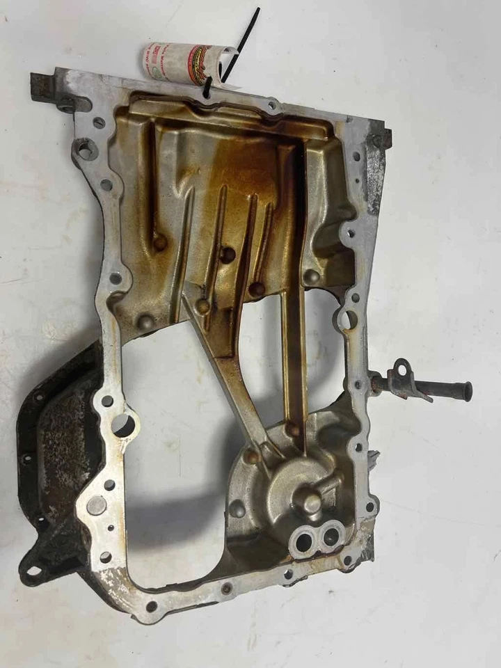 Lexus RX350 2007-2015 cárter de aceite superior del motor sin enfriador de aceite OEM 121010P040 Foto 1 de 3