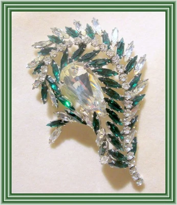 SHERMAN - EMERALD GREEN & CLEAR - REVERSE CRYSTAL CLUSTER LEAF MOTIF BROOCH NR - Image 1 of 4