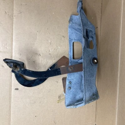 Педаль сцепления в сборе 1984-1988 Ford Ranger/Bronco II OEM - Изображение 1 из 4
