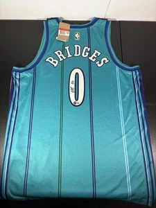 Maglia autografata firmata Miles Bridges classica Charlotte Hornets Beckett NBA - Foto 1 di 19