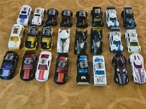 Hot Wheels Checkmate - Loose Lot Of 24 - Picture 1 of 7