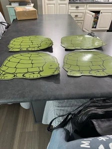 Lot Of 4 Vintage Vinyl Green Turtle Placemats - Picture 1 of 5