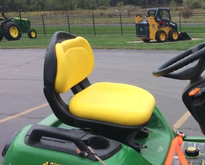 Aftermarket replacement seat for John Deere AM136400 X500, X520, X534, X540 - Picture 1 of 2