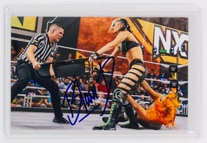 Blair Davenport signiertes Foto - WWE Wrestler NXT SmackDown vs Gigi Dolin - Bild 1 von 2