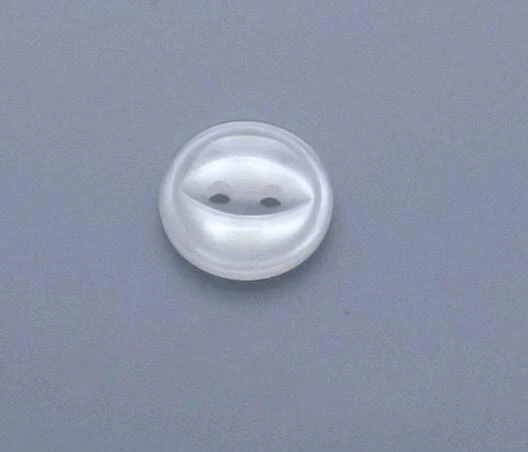 lot de 50 bouton scrapbooking 2 trou blanc cassé mercerie couture 9 mm couture - Photo 1/1