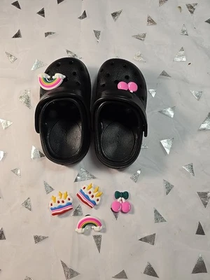 Toddler Off Brand Crocks Black With Jibbits Size 19-20m - Image 1 of 2