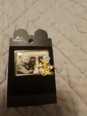 Marco de fotos del 100 cumpleaños de Disney Disneyland Jiminy Cricket como está  Foto 1 de 4