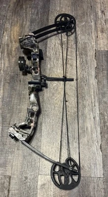 YOUTH COMPOUND BOW, BARNETT VORTEX 19-45 LB DRAW, RH - Image 1 of 4