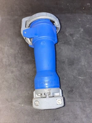 Hubbell 316C6W 220/240 VAC, 16 A, 2 Pole, 3 Wire, Pin and Sleeve Connector. New! - Image 1 of 4