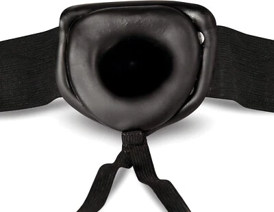 Consolador con correa hueca Eden de 6" con arnés ajustable se adapta a juguete sexual de cintura de hasta 40" Foto 1 de 2