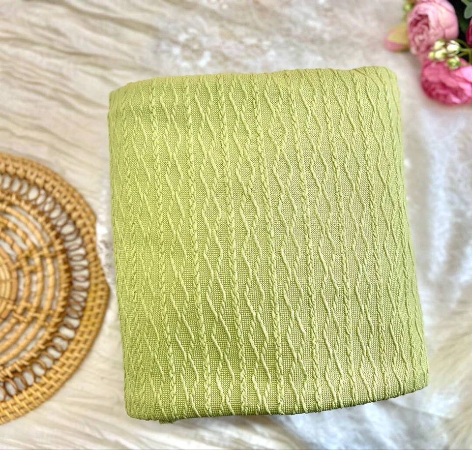 Tela tejida jacquard de poli spandex en forma de diamante - LIMA - por yarda Foto 1 de 1