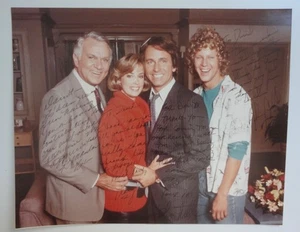 Three's A Crowd John Ritter 1984 TV Show Cast Photo Signed by Entire Cast - Photo 1/2