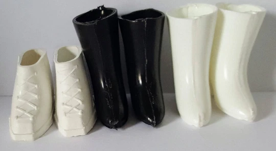 CINDERELLA Vintage Stammbaum Sindy Tammy Tresssy kurz schlicht weiß/schwarz/Skistiefel