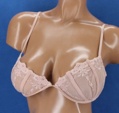 Sujetador Out From Under Urban Outfitters sin forro con aros 34C #E3212 Foto 1 de 4