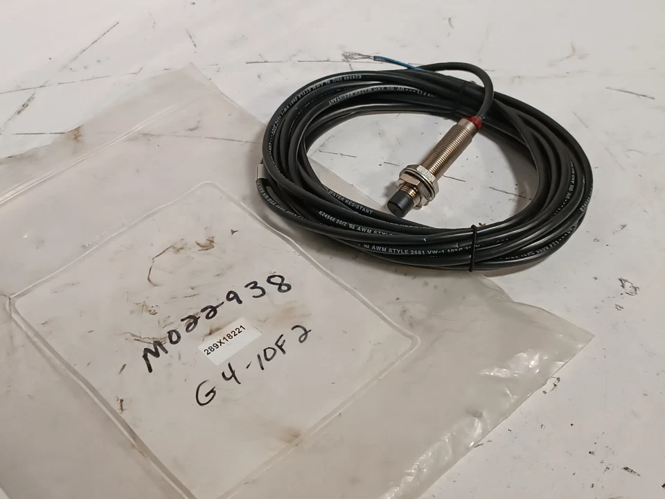 Allen Bradley 872C-D4NE12-A5 Proximity Sensor, 5M Cable, 12mm Barrel, 10-30vdc - Image 1 of 4