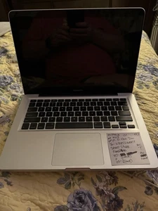 Apple MacBook Pro 13" Mid 2010 2.4ghz 4GB RAM NO BATTERY/HD NO BOOT - Picture 1 of 8
