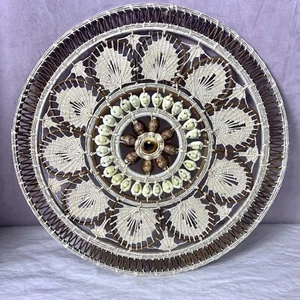 Appendiabiti da parete vintage grande modello Courie Shell tessuto paglia grande diametro 12" Boho - Foto 1 di 7