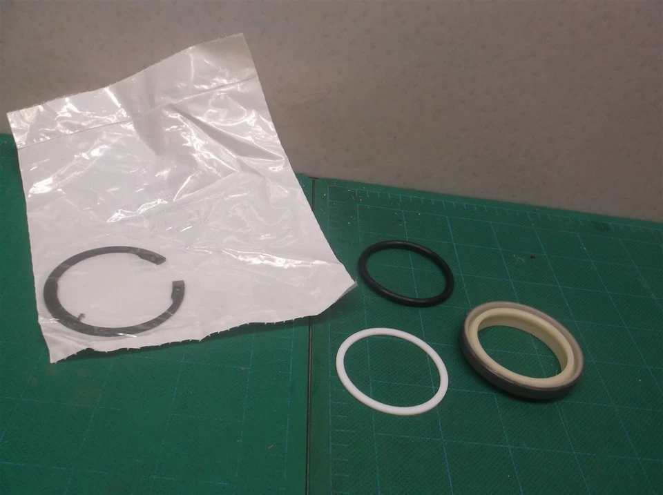 Kit de sello ajustador de orugas para mini excavadoras compactas Komatsu PC20 a través de PC58 Foto 1 de 1