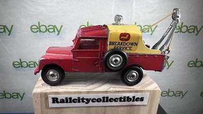 Vintage Corgi Toys Diecast Red Land Rover 109 Breakdown Wrecker Tow Truck #417 - Image 1 of 4