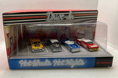 Hot Wheels HOT NIGHTS 4 CAR DIORAMA SET TARGET EXCLUSIVO  Foto 1 de 4