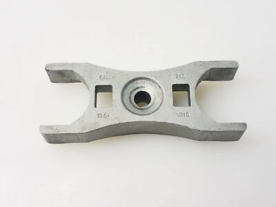 VOLKSWAGEN GOLF MK7 2012 2017 2.0 TDI FUEL INJECTOR HOLDER 04L216  - image 1 of 3