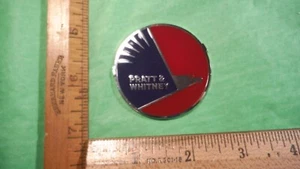 BY31 Pratt & Whitney Flying Pig Emblem rot & blau Emaille 1980er UNITED AIRCRAFT - Bild 1 von 3