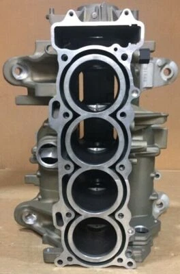 NOS Honda Aquatrax Crankcase 11000-HW4-680 NEW OEM - Image 1 of 4