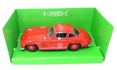 Welly DieCast Model car 1/24 Mercedes Benz 300 SL Red new and box - Image 1 of 2