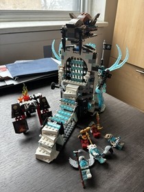 Lego chima Sir fangar&rsquo;s Ice Fortress ( 70147) Looks to be 99% complete