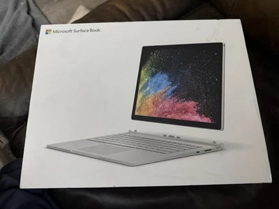 Microsoft Surface Book 2 13,5 argento QHD+ TOUCH i5-7300U 2,60 GHz 8 GB 128 GB SSD - Immagine 1 di 4