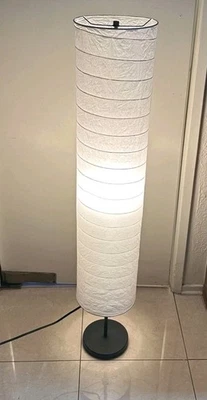 Lâmpada de papel de arroz dobrável redonda Holmo vendida pela Ikea (descontinuada) NOVA caixa aberta - Imagem 1 de 4