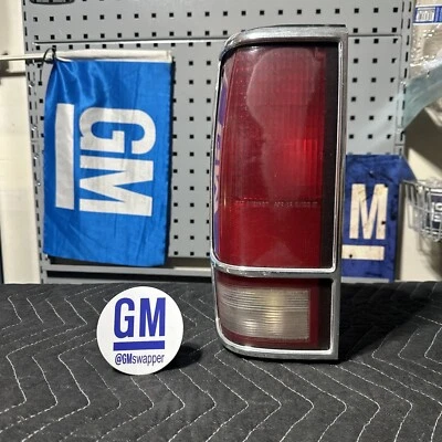 Blazer 83-94 CHEVY S10 GMC S15 SONOMA LH Driver Luz Trasera Izquierda Bisel Cromo GM Foto 1 de 4