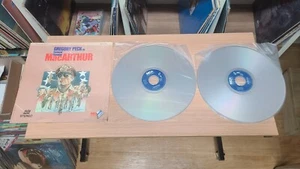 Gregory Peck As General Douglas MacArthur USA LaserDisc - Afbeelding 1 van 2